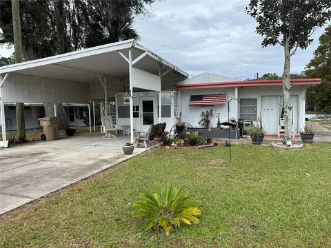 13427 Woodland Dr, Astatula, FL 34705