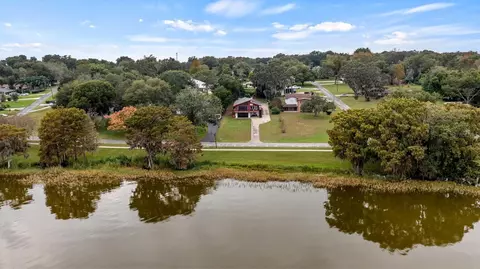 605 N Lakeshore Blvd, Howey In The Hills, FL 34737