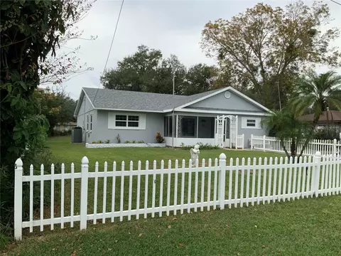 1207 Park Ave, Tavares, FL 32778