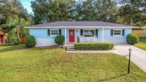 607 Second Ave, Lady Lake, FL 32159