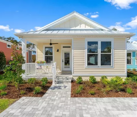 12073 Lakeshore Way, Oxford, FL 34484