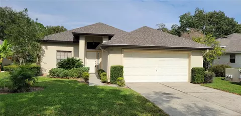 569 Juniper Way, Tavares, FL 32778