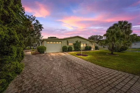 1701 Azalea Dr, Lady Lake, FL 32159