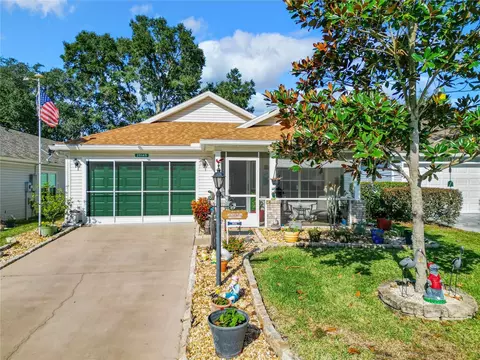 25145 Cranes Roost Cir, Leesburg, FL 34748