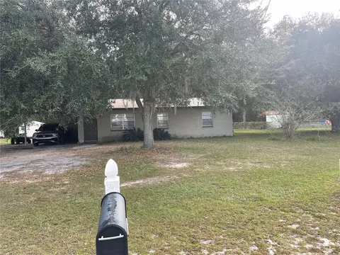 211 Cr 489a, Lake Panasoffkee, FL 33538