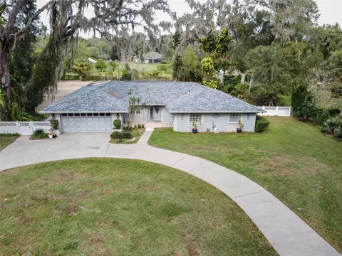 4706 Fairlea Dr, Valrico, FL 33596