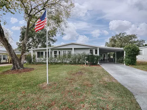 25051 Pine Hl, Leesburg, FL 34748