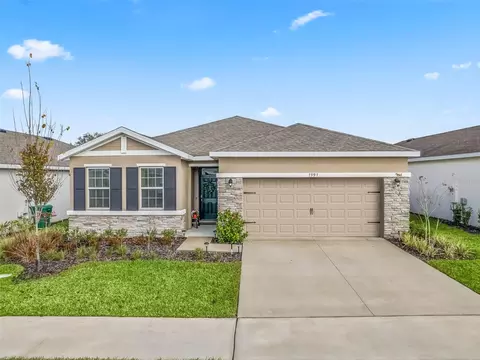 7997 Penrose Pl, Wildwood, FL 34785