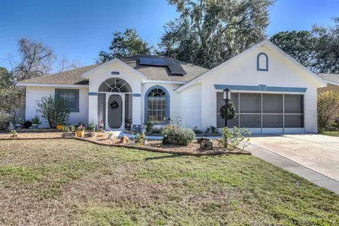 11533 Lake Dr, Leesburg, FL 34788