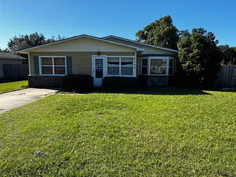 769 Wisteria Ave, Umatilla, FL 32784