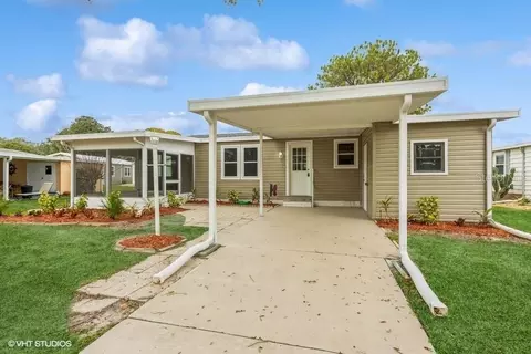 909 Orchid St, Lady Lake, FL 32159