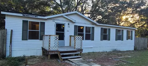 25140 SE 172nd St, Umatilla, FL 32784
