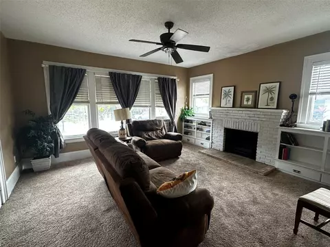 740 Summit St, Eustis, FL 32726