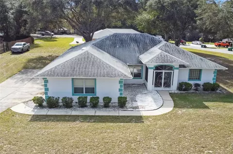 820 Berryhill Cir, Fruitland Park, FL 34731