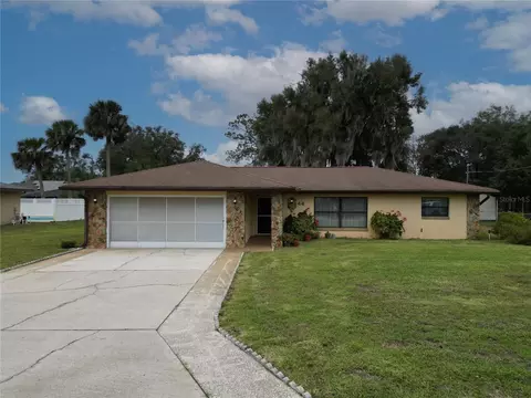 44 SE Chinica Dr, Summerfield, FL 34491