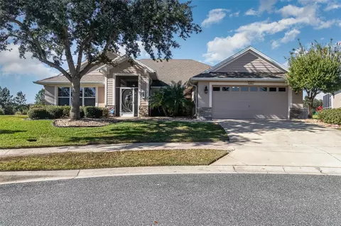 2001 Bayside Ave, Mount Dora, FL 32757