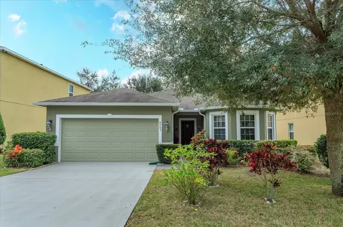 4763 Grassy Knoll Dr, Tavares, FL 32778