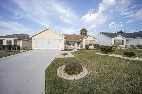 635 San Marino Dr, Lady Lake, FL 32159