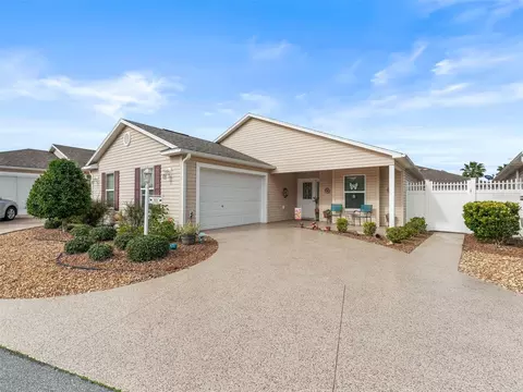 881 Sapphire Pl, The Villages, FL 32163