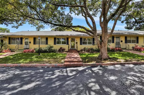 350 Liberty Ave #16, Mount Dora, FL 32757