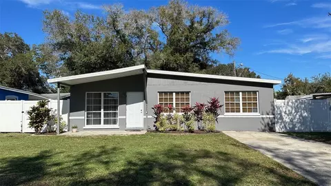 809 28th Street Cir E, Bradenton, FL 34208