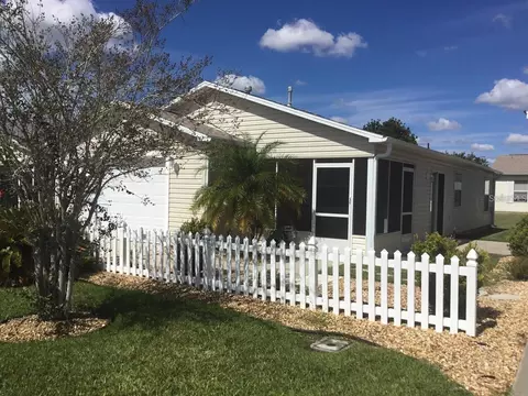 3221 Riverton Rd, The Villages, FL 32162