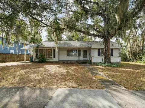 504 E Citrus Ave, Eustis, FL 32726