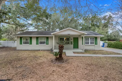 290 Garden Ave, Groveland, FL 34736