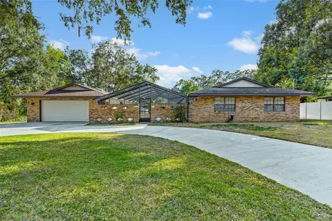 209 E Catawba St, Fruitland Park, FL 34731