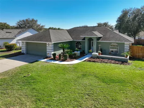 2742 Gables Dr, Eustis, FL 32726