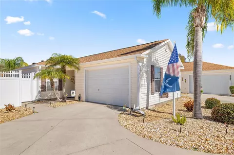 2481 Greenhill Trl, The Villages, FL 32162