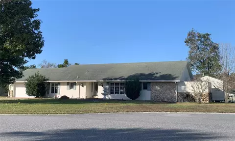 5325 Kings Ct, Fruitland Park, FL 34731