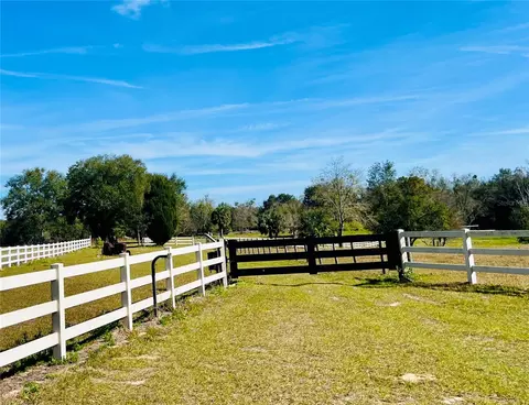 19528 Sugarloaf Mountain Rd, Clermont, FL 34711