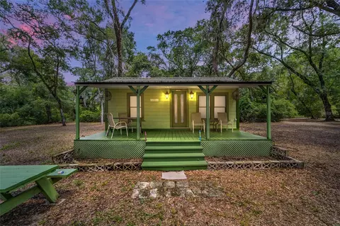 18350 SE 110th St, Ocklawaha, FL 32179