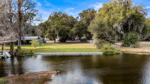 403 Lakeshore Dr, Eustis, FL 32726