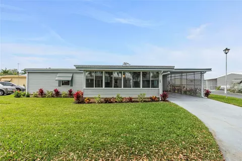 28 Captains Pt, Fruitland Park, FL 34731
