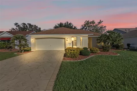 993 Oak Forest Dr, The Villages, FL 32162