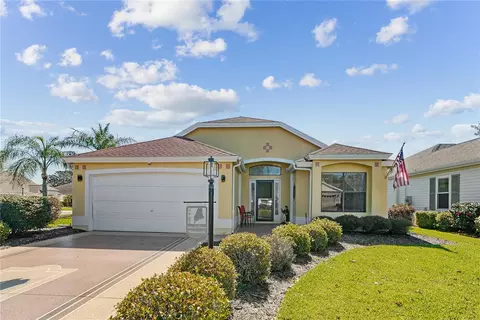 1402 Madrigal Ln, The Villages, FL 32159