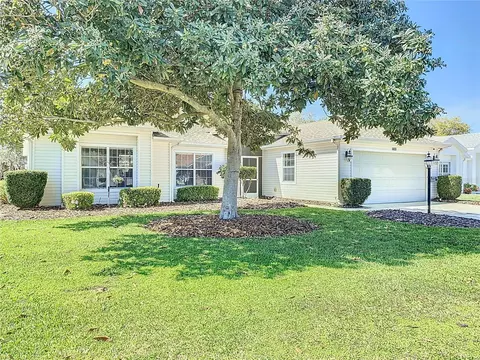 25041 Riverwalk Dr, Leesburg, FL 34748