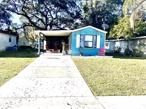 610 Cottage Park Ln, Leesburg, FL 34748