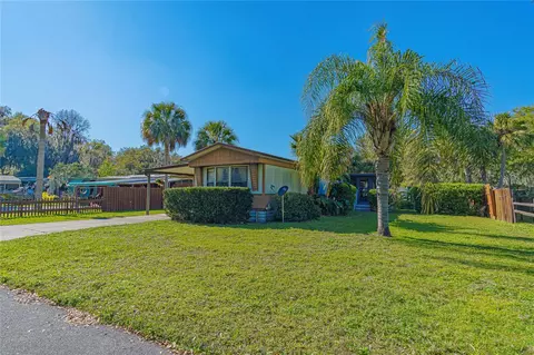 1236 Cr 436, Lake Panasoffkee, FL 33538
