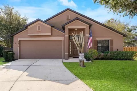 2203 Bracknell Forest Trl, Tavares, FL 32778