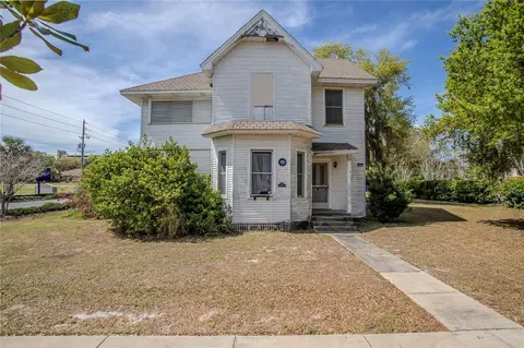 305 N New Hampshire Ave, Tavares, FL 32778