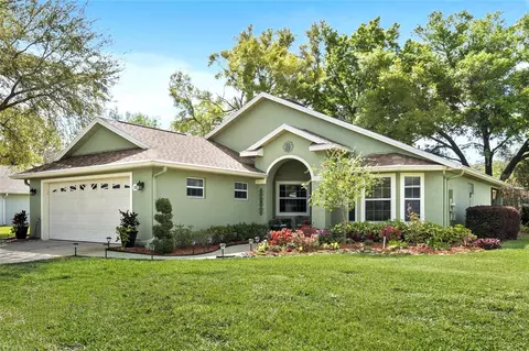 107 Twin Lake Cir, Umatilla, FL 32784
