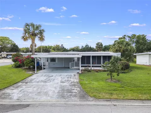 709 Bengal Ave, Tavares, FL 32778