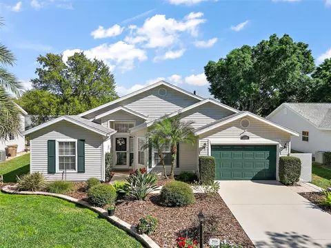 25336 River Crest Dr, Leesburg, FL 34748