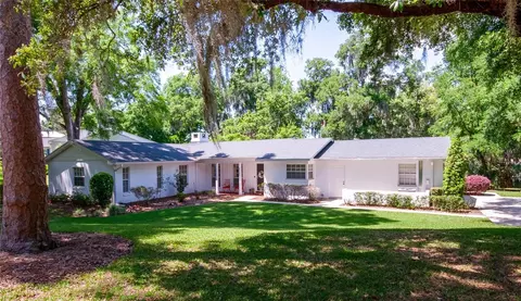 2105 Normandy Dr, Mount Dora, FL 32757