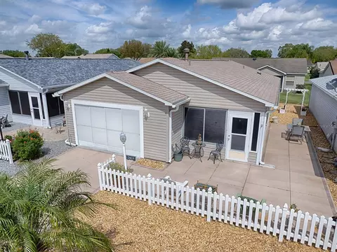 2423 Laurel Bay Ln, The Villages, FL 32162