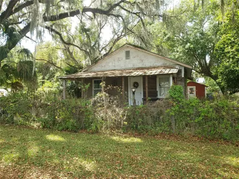 260 NE 3rd St, Webster, FL 33597