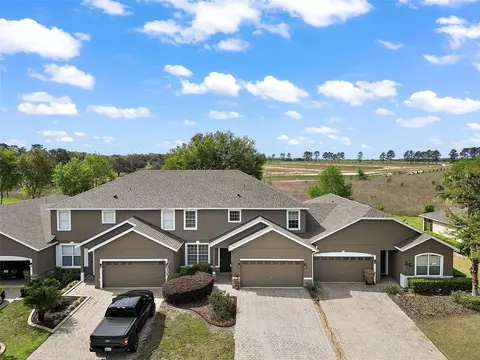 23936 Sardinia Dr, Sorrento, FL 32776